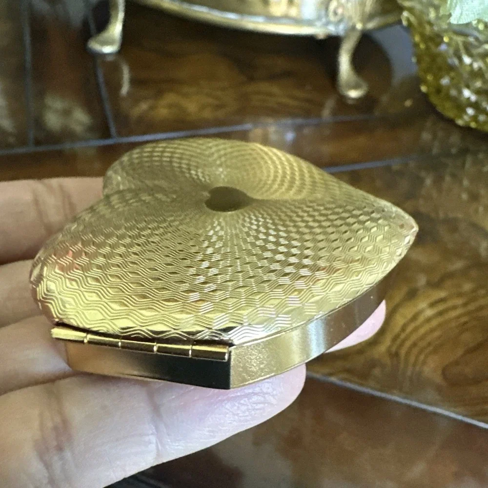 VTG Heart Compact Trinket Box 2.5 in Hinged Lid Texture Etched Design Gold Tone